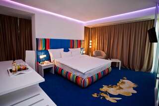 Отель Marshal Garden Hotel Бухарест Улучшенный двухместный номер с 1 кроватью или 2 отдельными кроватями-5