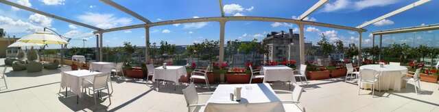 Отель Marshal Garden Hotel Бухарест-12