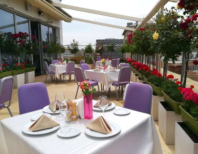 Отель Marshal Garden Hotel Бухарест-15