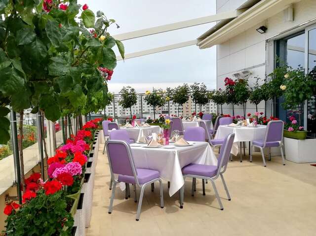 Отель Marshal Garden Hotel Бухарест-16