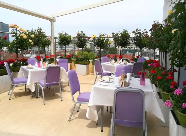 Отель Marshal Garden Hotel Бухарест-23